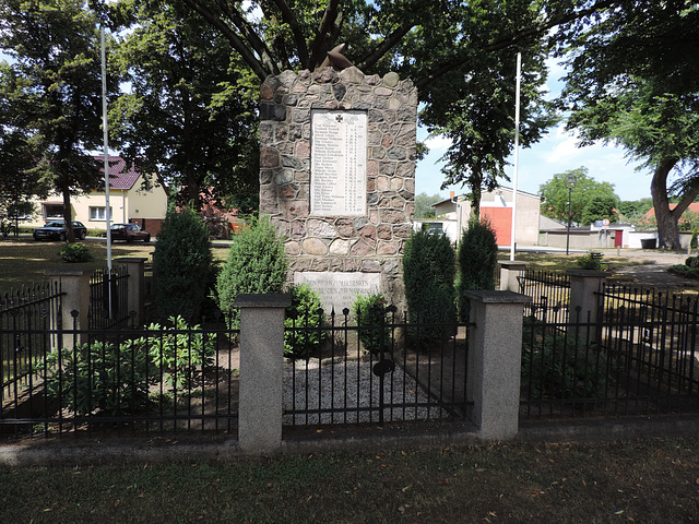 Denkmal Weltkriege in Motzen