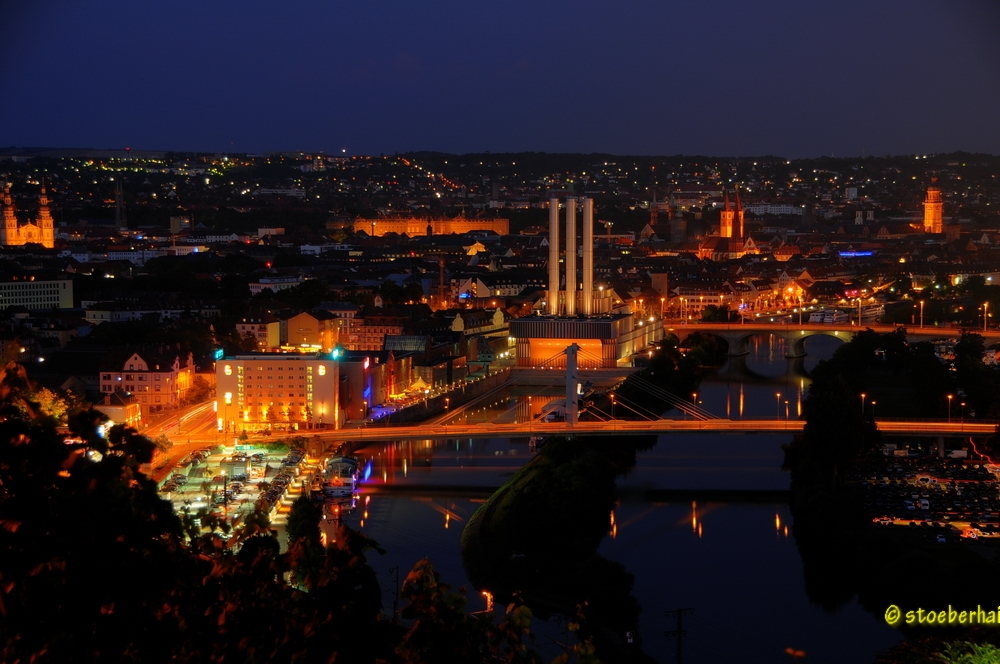 Würzburg bei Nacht