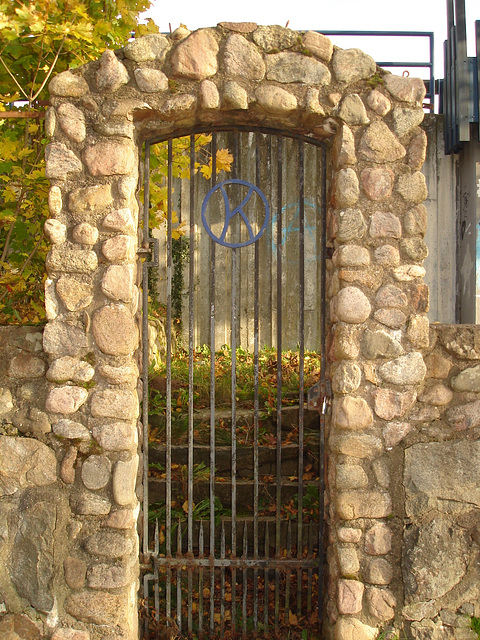 Portail à grillage -Wire netting K portal  /  Ängelholm - Suède / Sweden.  23 octobre 2008