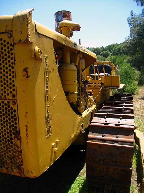 Caterpillar (2540)