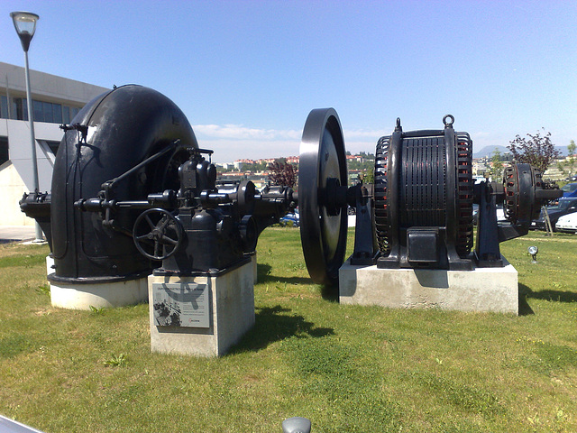 Vieja central hidroeléctrica en Sarriguren (Navarra).