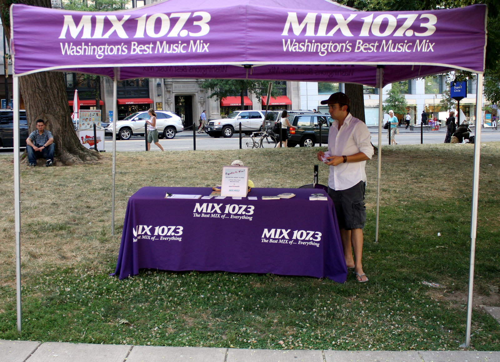 15.Sounds.FarragutSquare.NW.WDC.16July2009