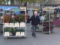 L' Homme et ses plantes - Fin d'un autre quart de travail / Ängelholm - Suède / Sweden - 23 octobre 2008