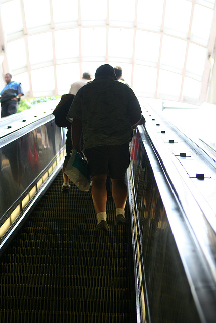 01.WMATA.DupontCircle.WDC.22May2009