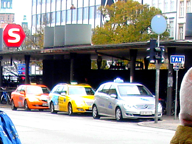 Copenhagen / Copenhague -  Octobre 2008.   TAXI !!!!!!!!!!!!!