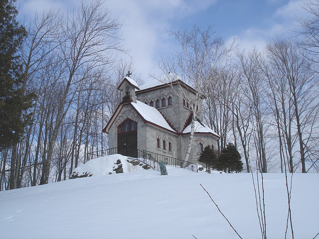 Tour St-Benoit de l'abbaye du même nom -  Région des cantons de l'est au Québec..   Février 2009