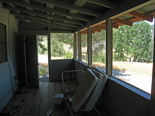 Nelson Cove Old House (2578)