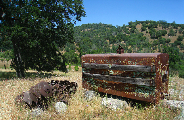 Old Farm Equipment (2533)