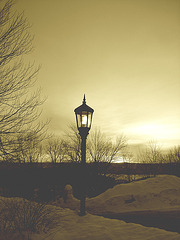 Soleil levant sur l'abbaye de St-Benoit-du-lac - Québec. Canada - 7 février 2009 - Sepia