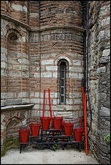 red bucket organ......