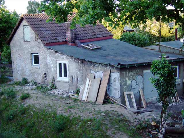 Another wrecked building