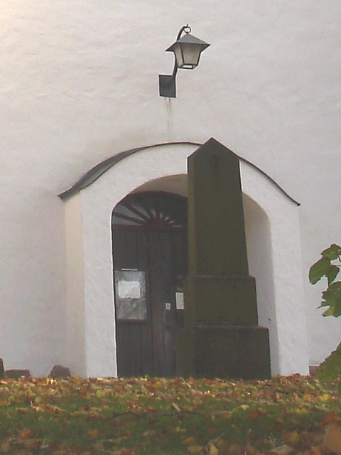 Laholms kirka ( Church & cemetery) - Église et cimetière /   Laholm -  Sweden / Suède.  25 octobre 2008