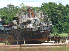 'Leon Keong' About to Meet Her Breaker