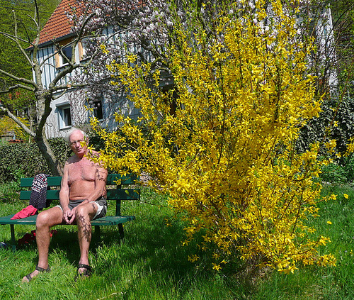 Ostern 2009 vor meinem Hause - antaû mia domo - devant ma maison