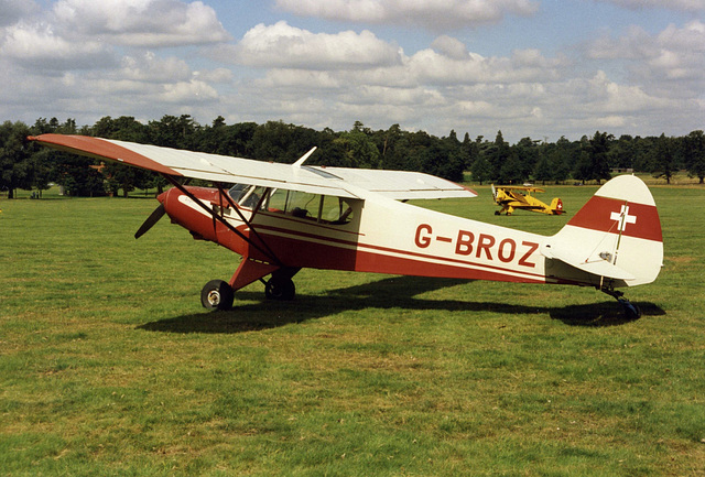 Piper PA-18-150 Super Cub G-BROZ