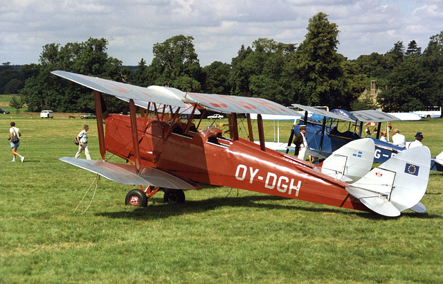 de Havilland DH82A Tiger Moth OY-DGH