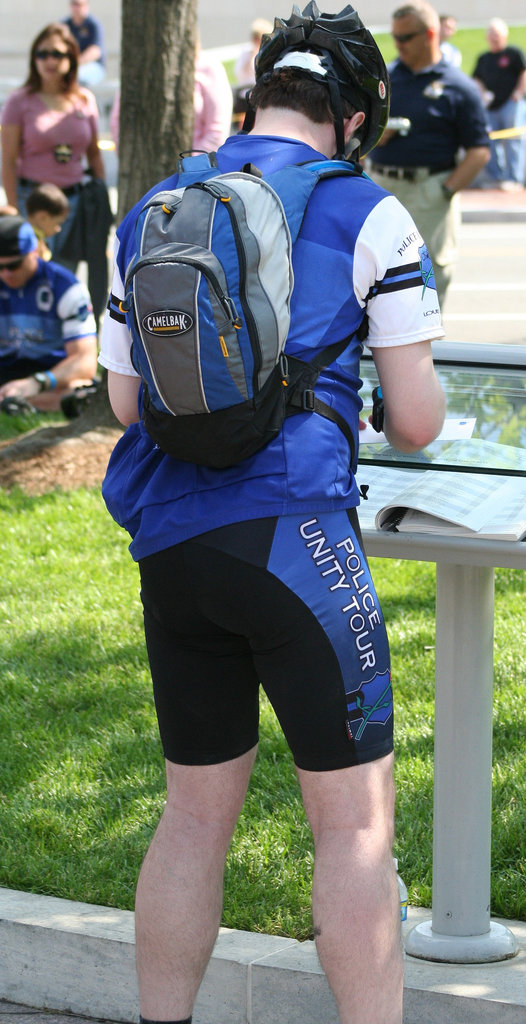 14.PoliceUnityTour.Ceremony.NLEOM.WDC.12May2009