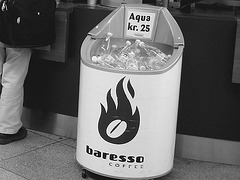 Baresso coffee time  / Aéroport Kastrup de Copenhagen - 20 octobre 2008-  B & W