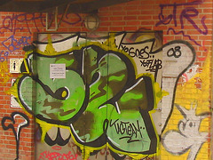 ET colourful pipi-caca shack. - Copenhague /   20-10-2008