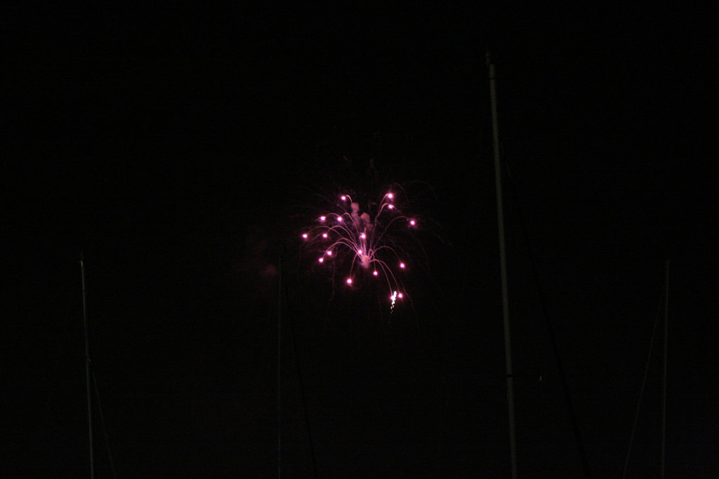 06.NCBF.Fireworks.Waterfront.SW.WDC.11April2009