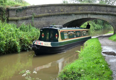 'Dilly-Dally' Cruising Towards Marple