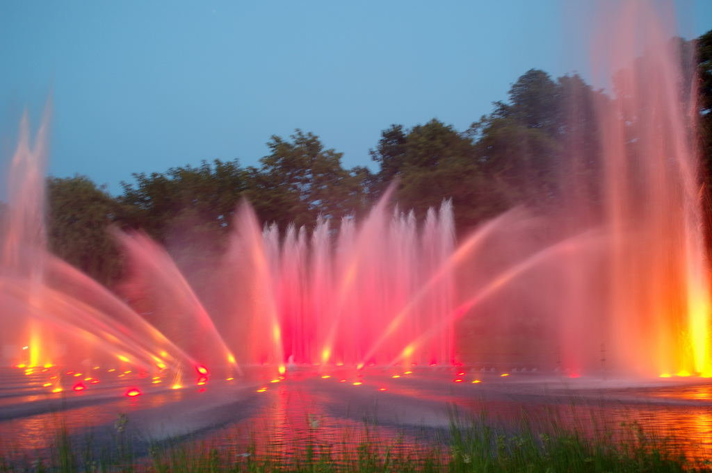 Wasserlichtspiele90