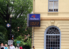 01.SunTrustBank.15DupontCircle.WDC.24May2009