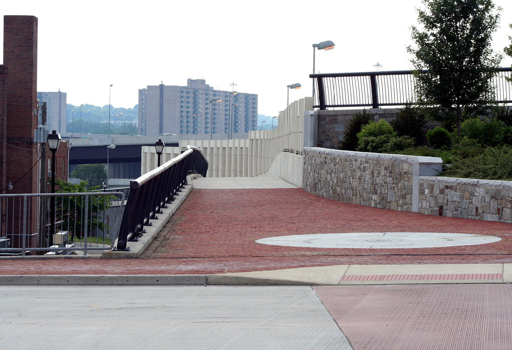 08.WWBTrail.WashingtonStreetDeck.VA.8June2009