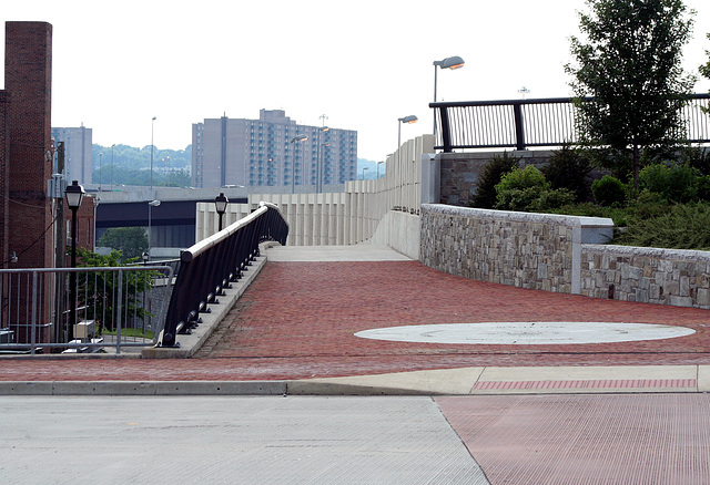 08.WWBTrail.WashingtonStreetDeck.VA.8June2009