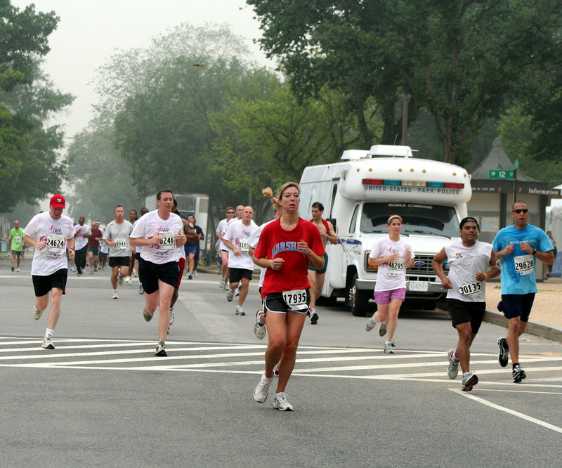 27.TheRace.RaceForTheCure.JeffersonDrive.WDC.7jun08