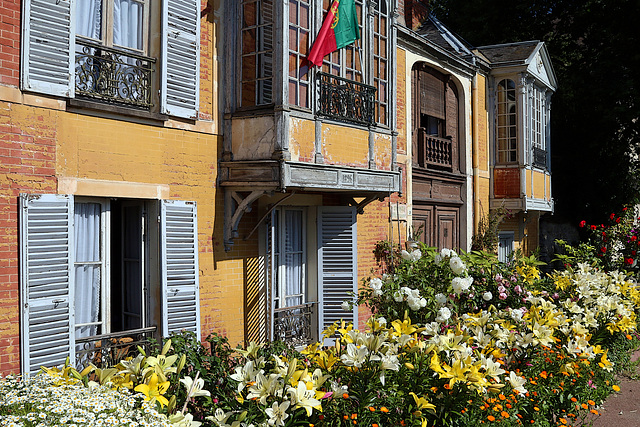 Maison de type cottage anglais à Chalo-Saint-Mars (91)