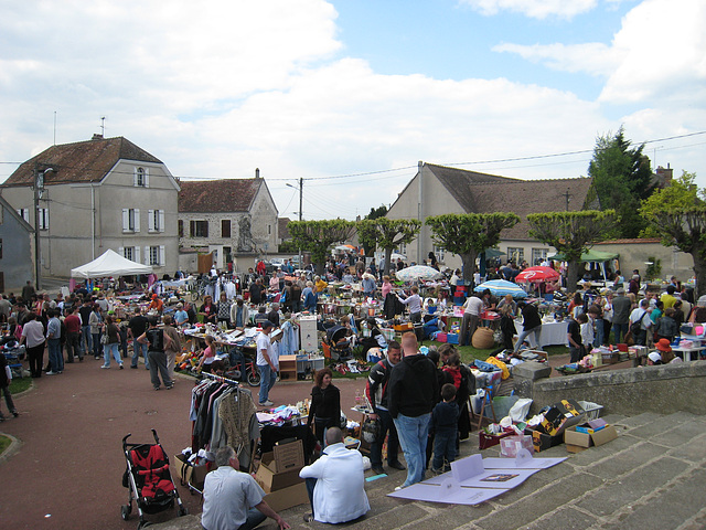 Vide-greniers - 1er mai 2009