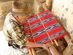 Textile Art - Tisserand de Ponchos Cacha, Pérou