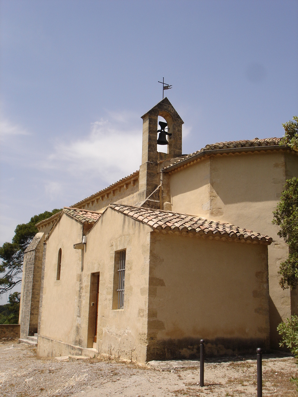 La Barben - Eglise St sauveur 02