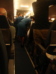 KLM flight attendants in high heels / Hôtesses de l'air  de KLM en talons hauts.
