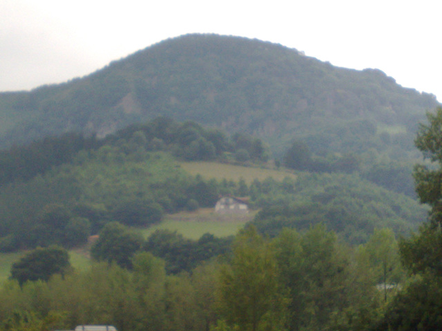 Navarra: caseríos en Sunvilla.