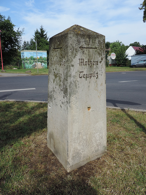 Alter Wegweiser in Gallun