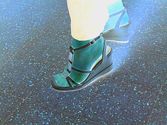 Christiane - Nouvelles sandales sexy / New sexy sandals - Effet de négatif /Avec permission.