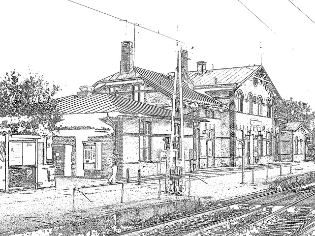 Gare de Ängelholm en Suède -  Ängelholm's train station in Sweden - 23 octobre 2008- Dark outlines /  Contours noirs