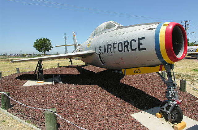 Republic F-84F Thunderstreak (8417)