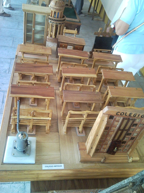 Maqueta: antigua aula de colegio.