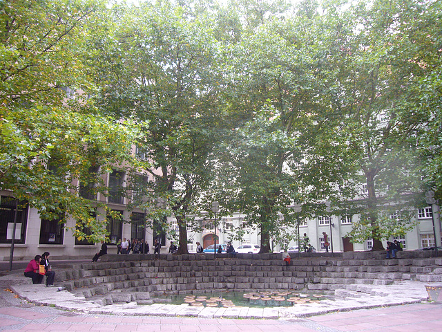 München - Wasserpilzbrunnen