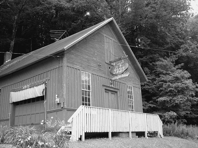 Adis antiques /  Mendon,  Vermont  USA /  États-Unis.   25 & 26 juillet 2009-  N & B