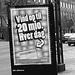 Wind op till 20 mio hver dag blue sidewalk sign -  Copenhague . 20-10-2008-  N & B