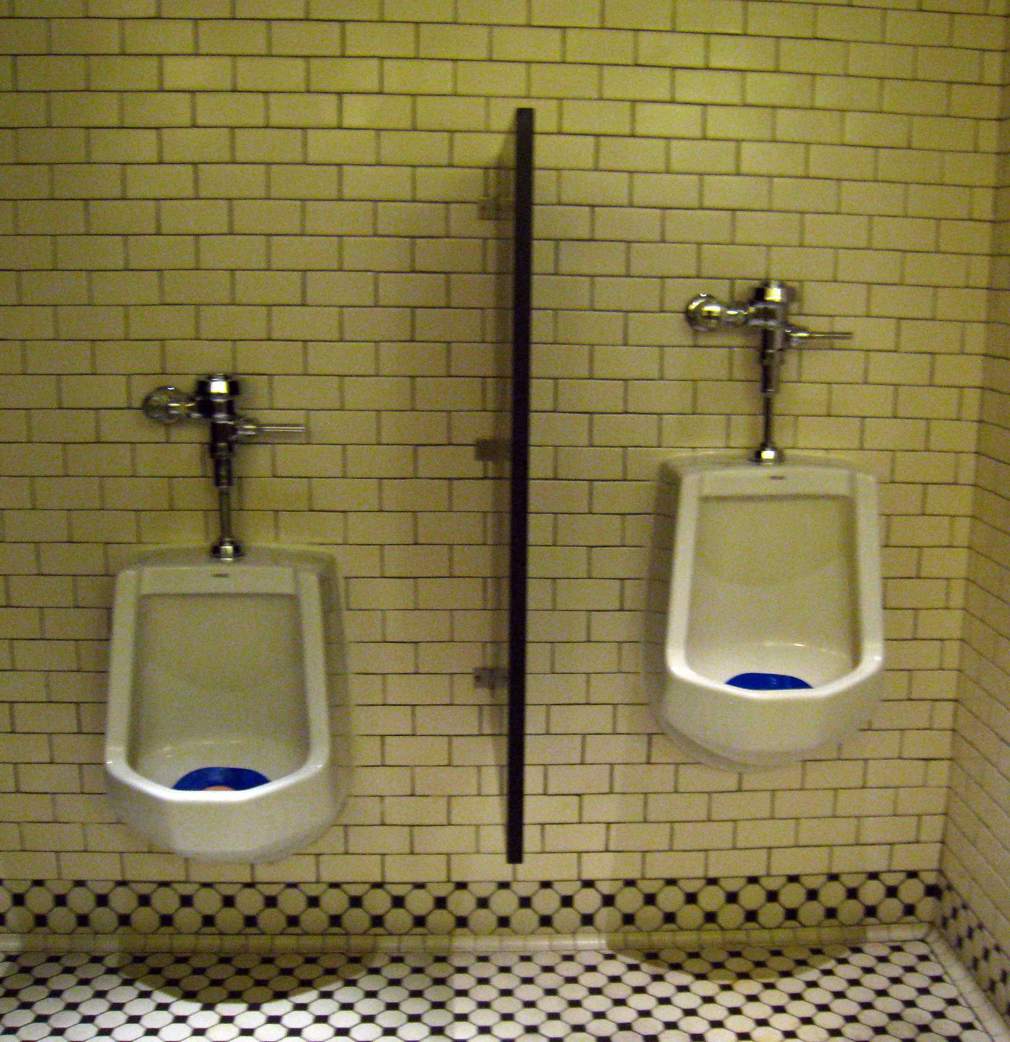 Old Faithful Snow Lodge Urinals (4069)
