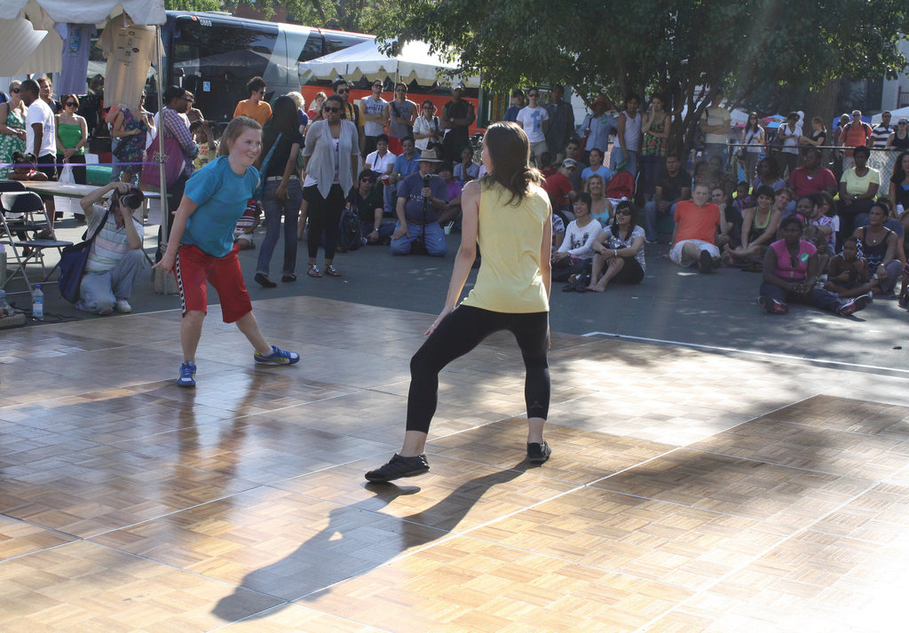 01.GladeDanceCollective.DancePlaza.AMDF.WDC.13Sep2009