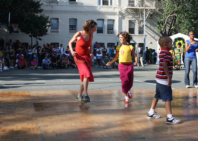 10.GladeDanceCollective.DancePlaza.AMDF.WDC.13Sep2009