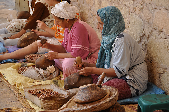 FABRICATION DE L'HUILE D'ARGAN