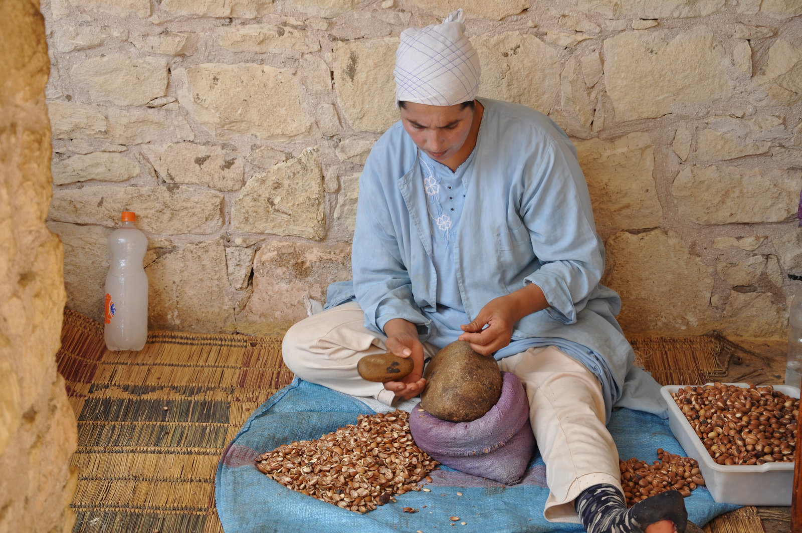 FABRICATION DE L'HUILE D'ARGAN