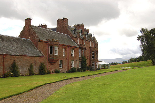 Cringletie House, Eddleston, Borders